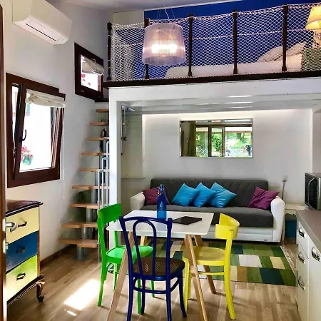 Venice New Studio Wi-fi A/c Garden Parking Kitchen 2+2 펜션