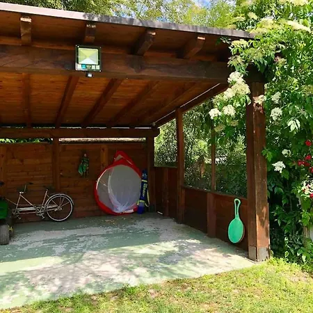 Venice New Studio Wi-fi A/c Garden Parking Kitchen 2+2 펜션 *