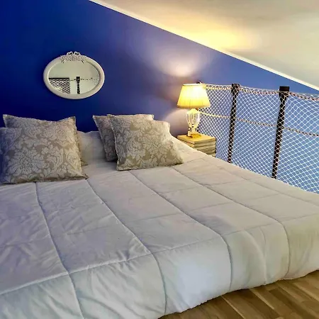 Venice New Studio Wi-fi A/c Garden Parking Kitchen 2+2 בית נופש *